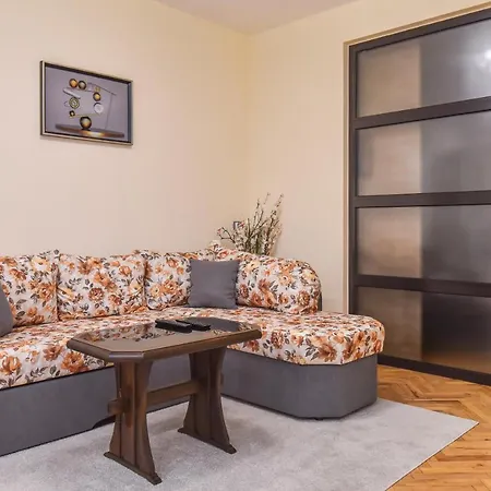 • Kanso Japan • 2-bdr Flat With Balcony * Sofia
